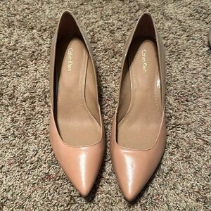 Calvin Klein Patna pump